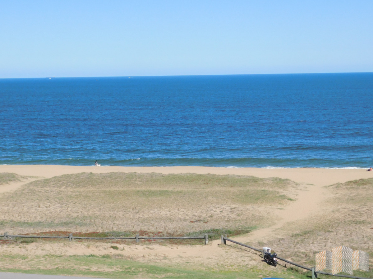 Apartamento ID.3436 - PENT HOUSE EN PINARES PRIMERA FILA 3 DORMITORIOS A ESTRENAR