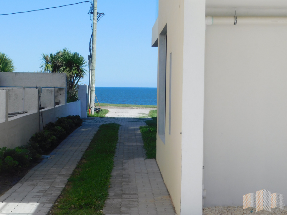 Apartamento ID.3436 - PENT HOUSE EN PINARES PRIMERA FILA 3 DORMITORIOS A ESTRENAR