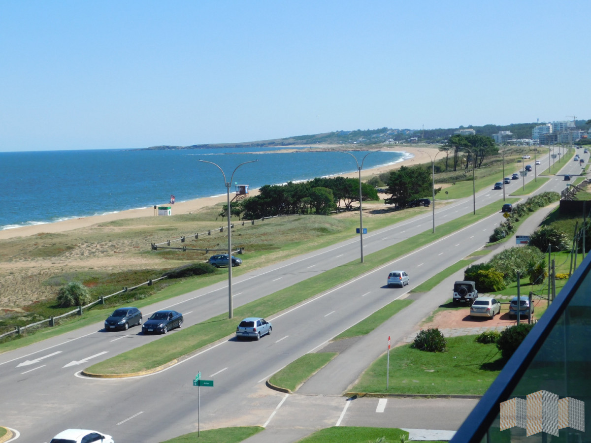 Apartamento ID.3436 - PENT HOUSE EN PINARES PRIMERA FILA 3 DORMITORIOS A ESTRENAR