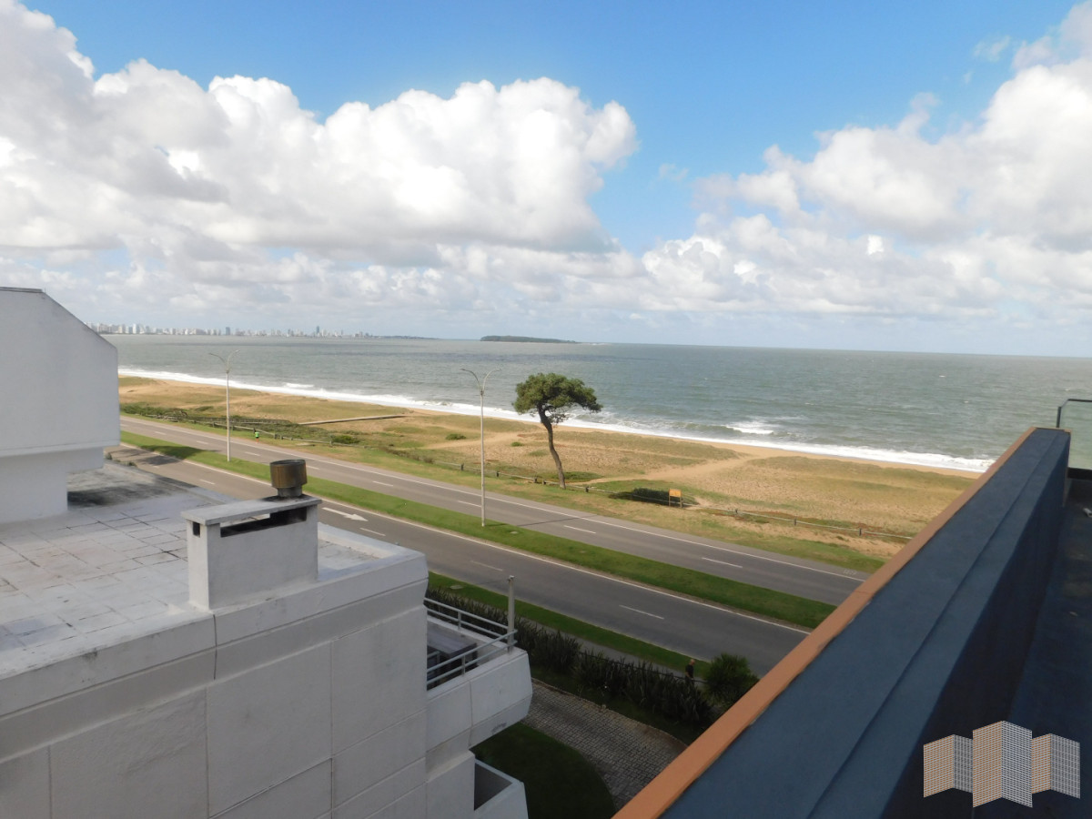 Apartamento ID.3436 - PENT HOUSE EN PINARES PRIMERA FILA 3 DORMITORIOS A ESTRENAR