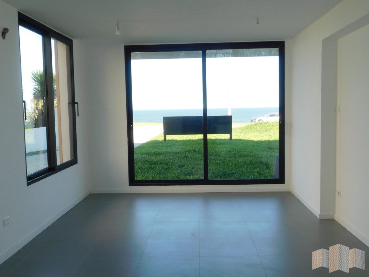 Apartamento ID.3436 - PENT HOUSE EN PINARES PRIMERA FILA 3 DORMITORIOS A ESTRENAR