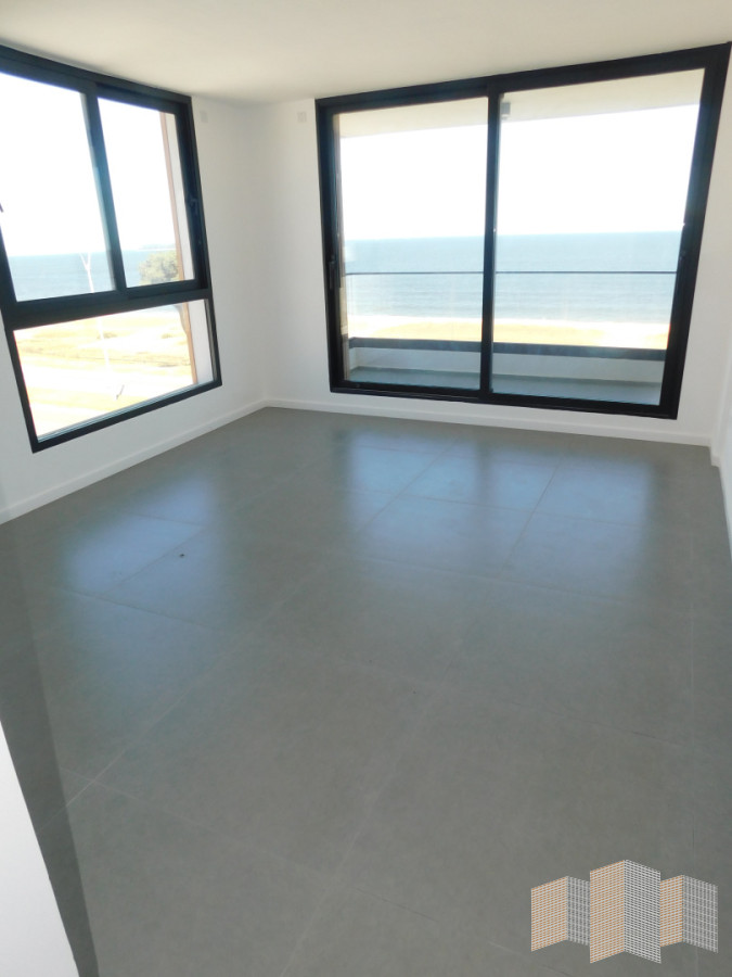 Apartamento ID.3436 - PENT HOUSE EN PINARES PRIMERA FILA 3 DORMITORIOS A ESTRENAR