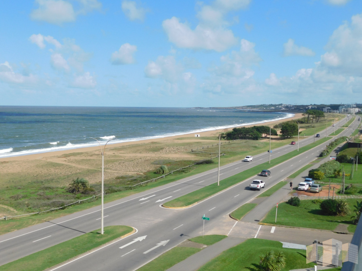 Apartamento ID.3436 - PENT HOUSE EN PINARES PRIMERA FILA 3 DORMITORIOS A ESTRENAR