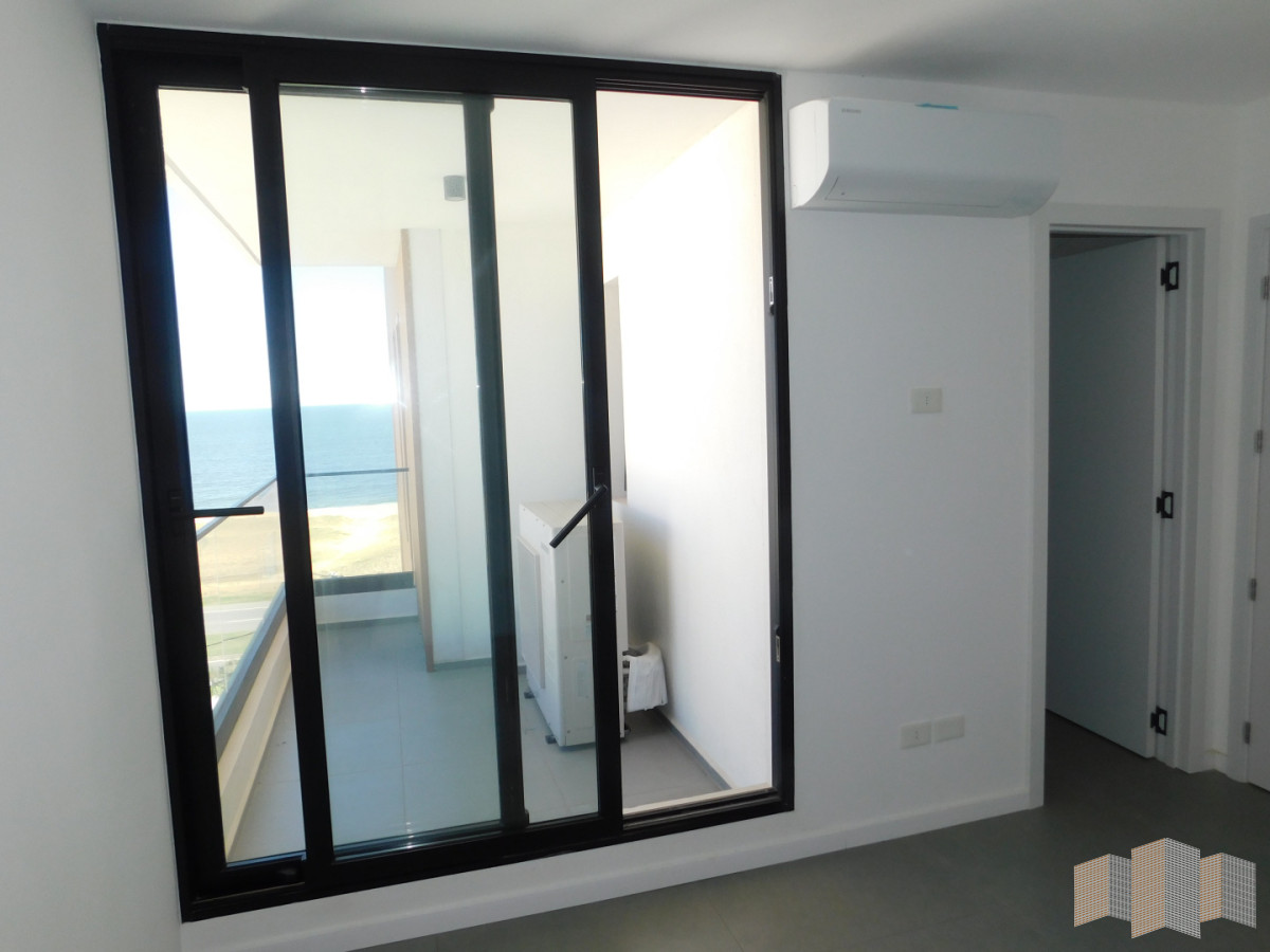 Apartamento ID.3436 - PENT HOUSE EN PINARES PRIMERA FILA 3 DORMITORIOS A ESTRENAR