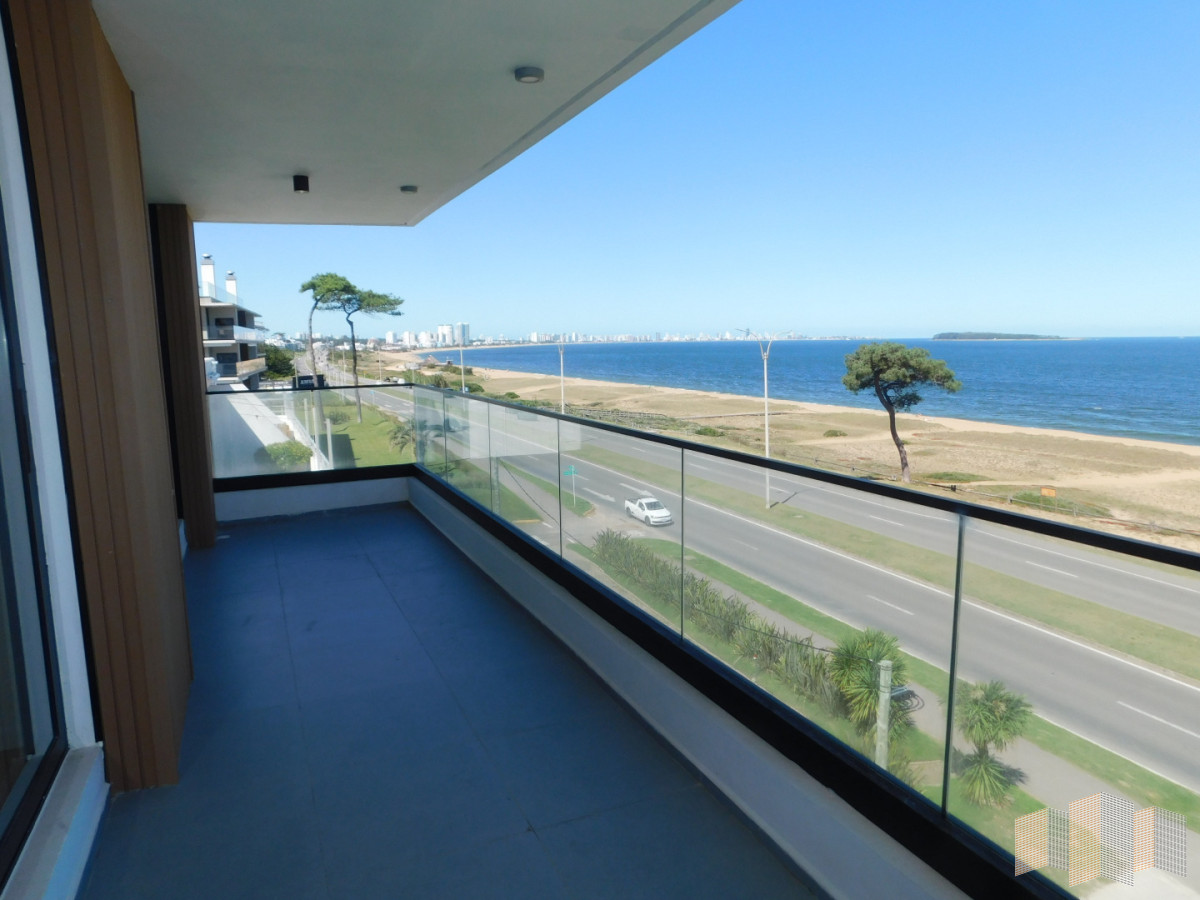 Apartamento ID.3436 - PENT HOUSE EN PINARES PRIMERA FILA 3 DORMITORIOS A ESTRENAR
