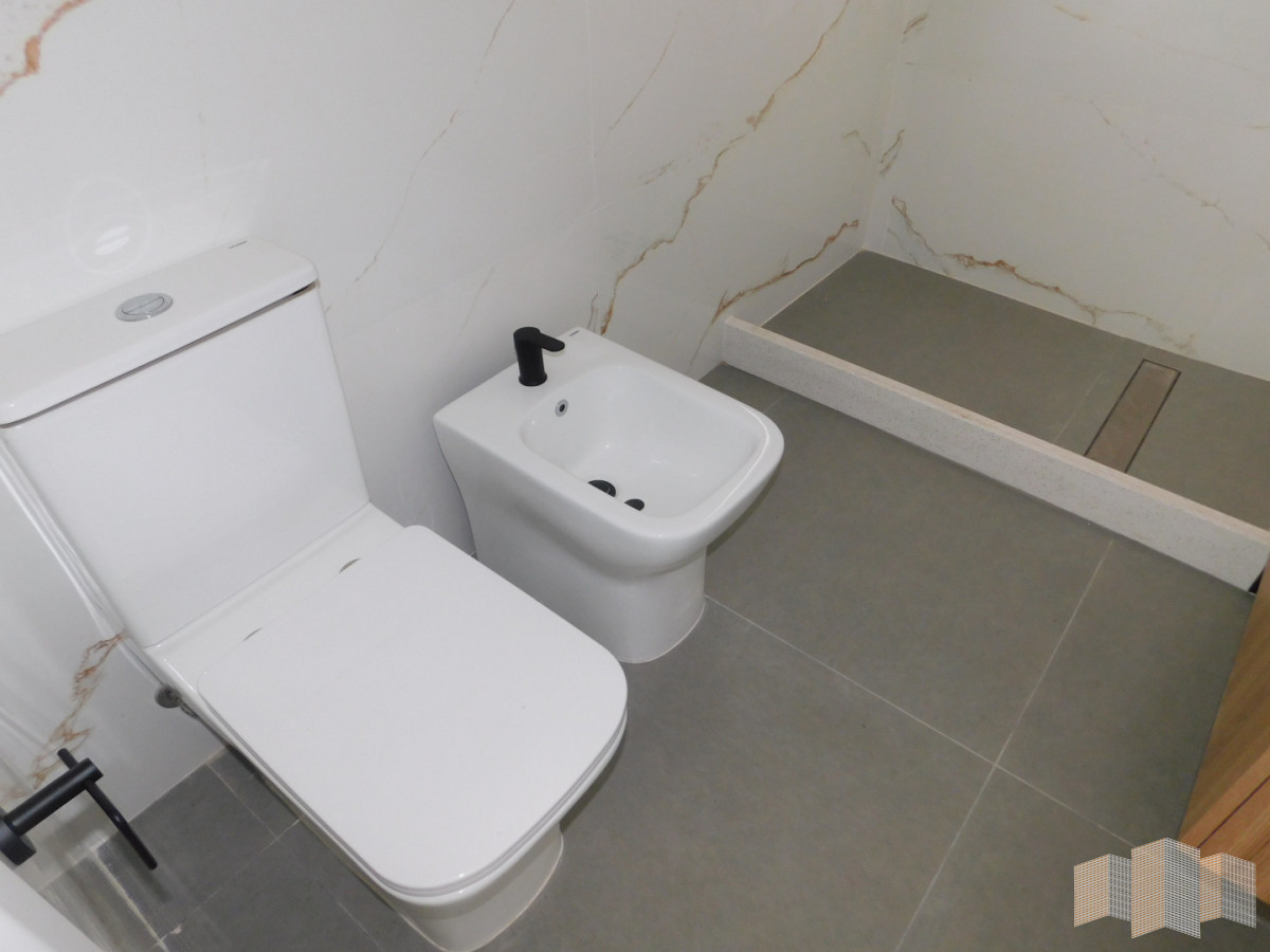 Apartamento ID.3436 - PENT HOUSE EN PINARES PRIMERA FILA 3 DORMITORIOS A ESTRENAR