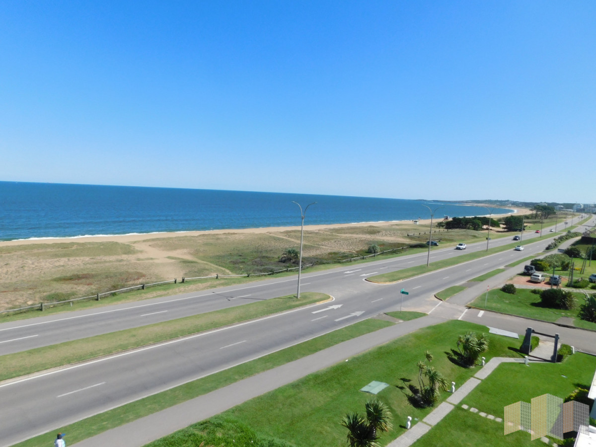 Apartamento ID.3436 - PENT HOUSE EN PINARES PRIMERA FILA 3 DORMITORIOS A ESTRENAR