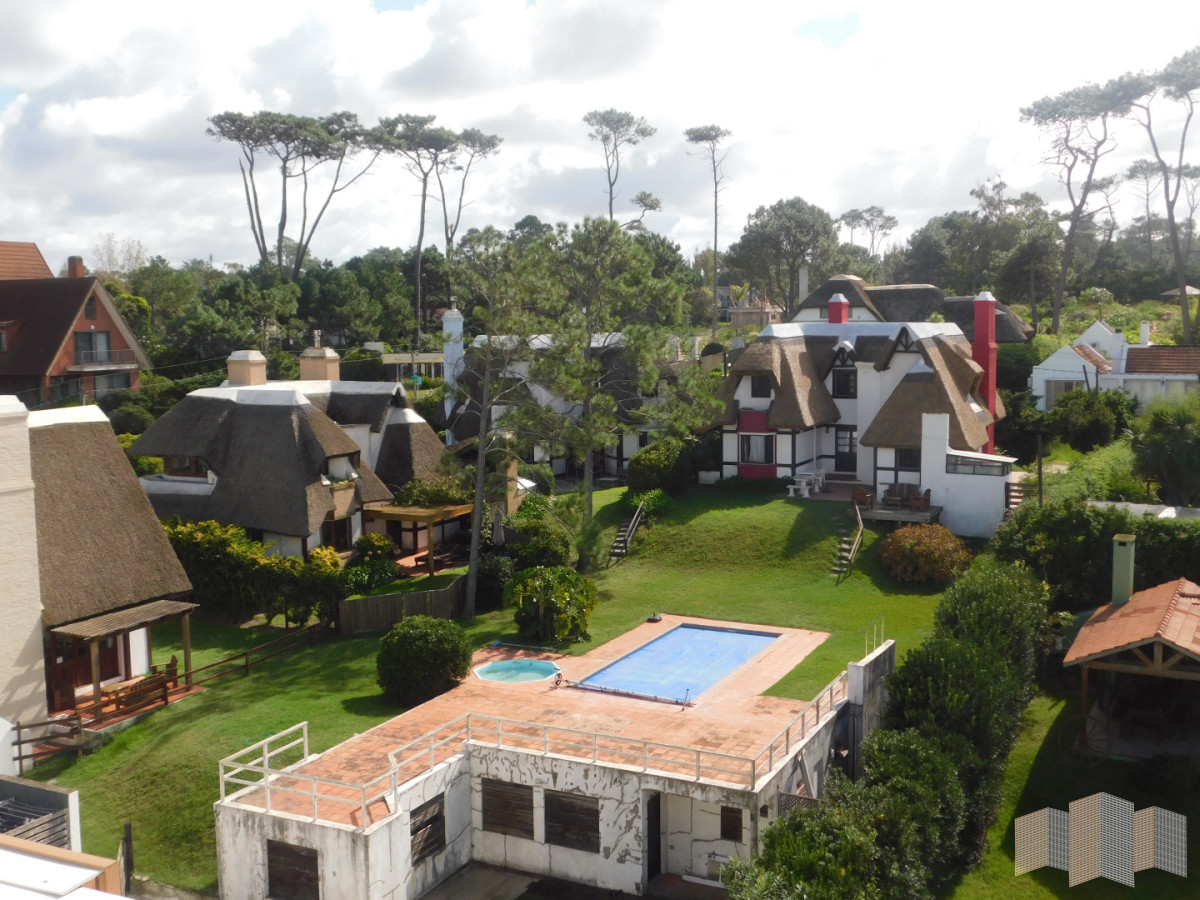 Apartamento ID.3436 - PENT HOUSE EN PINARES PRIMERA FILA 3 DORMITORIOS A ESTRENAR