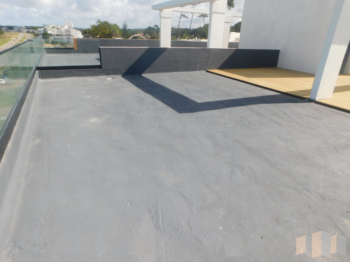 Apartamento ID.3436 - PENT HOUSE EN PINARES PRIMERA FILA 3 DORMITORIOS A ESTRENAR