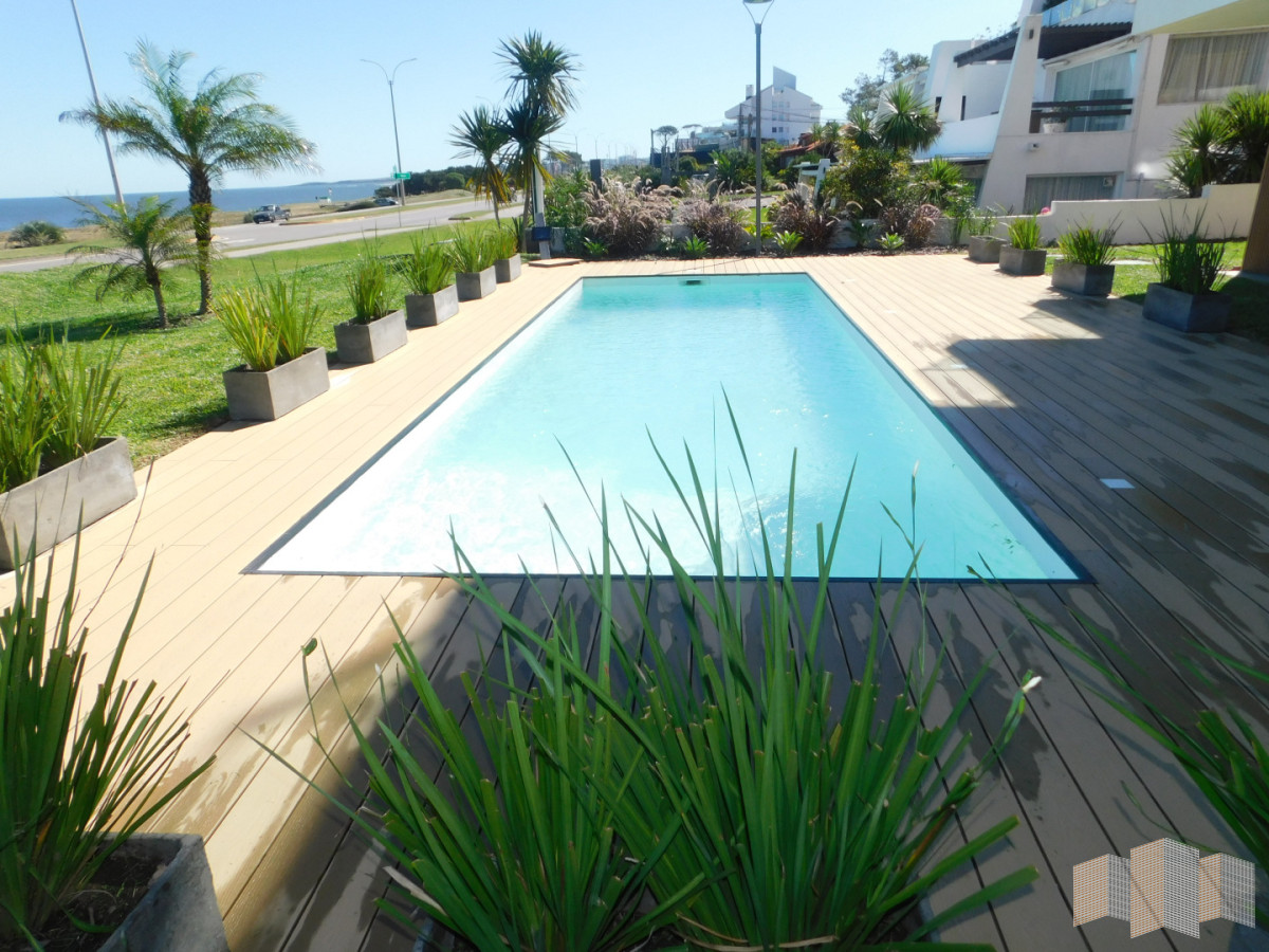 Apartamento ID.3436 - PENT HOUSE EN PINARES PRIMERA FILA 3 DORMITORIOS A ESTRENAR