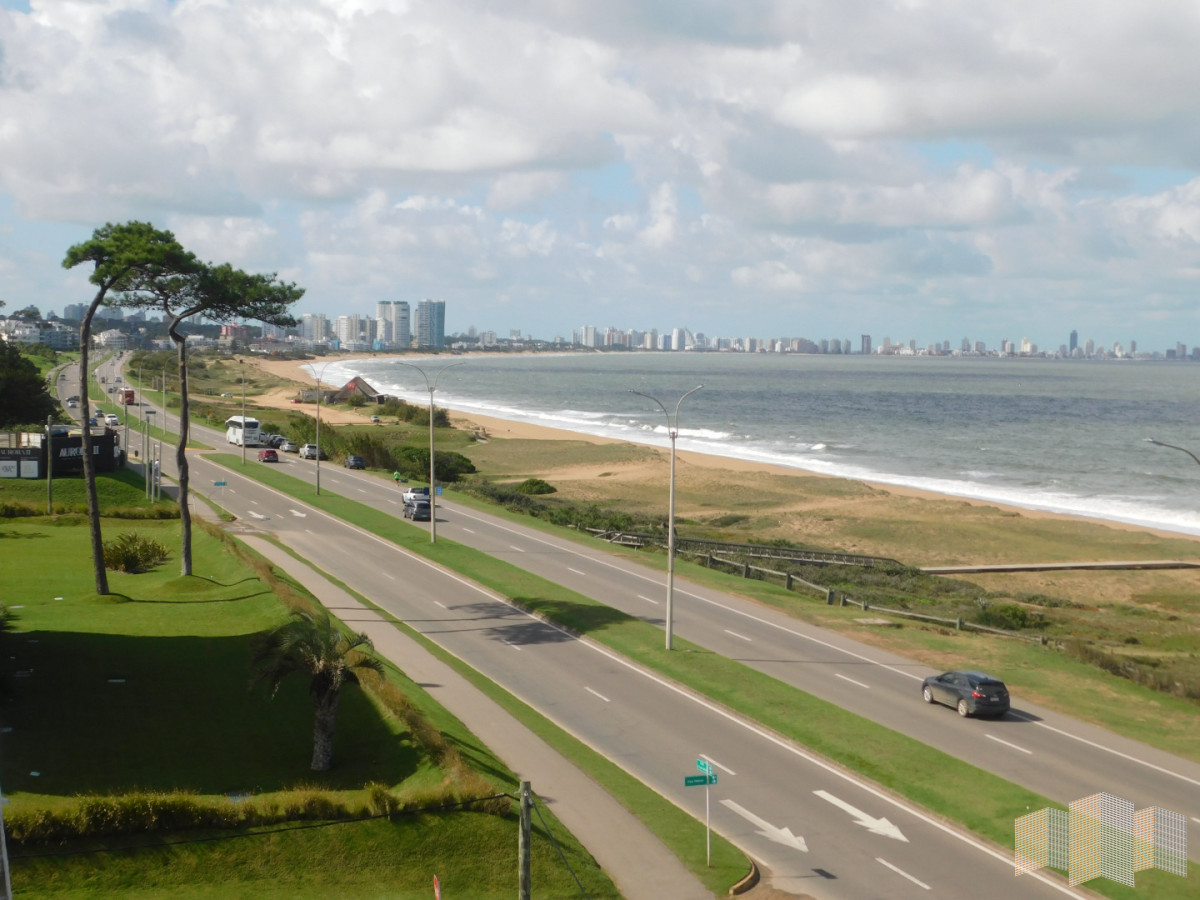 Apartamento ID.3436 - PENT HOUSE EN PINARES PRIMERA FILA 3 DORMITORIOS A ESTRENAR