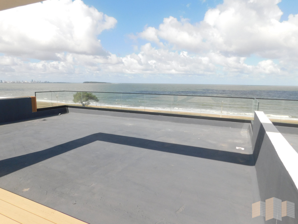 Apartamento ID.3436 - PENT HOUSE EN PINARES PRIMERA FILA 3 DORMITORIOS A ESTRENAR