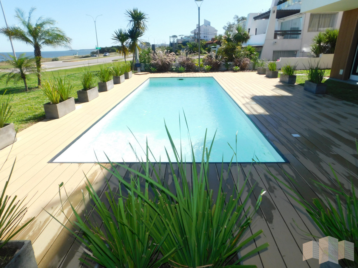 Apartamento ID.3436 - PENT HOUSE EN PINARES PRIMERA FILA 3 DORMITORIOS A ESTRENAR