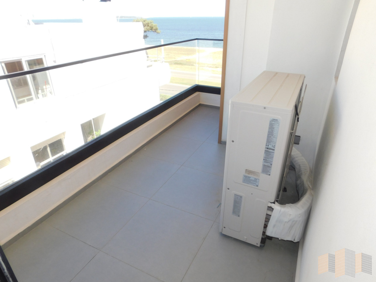 Apartamento ID.3436 - PENT HOUSE EN PINARES PRIMERA FILA 3 DORMITORIOS A ESTRENAR