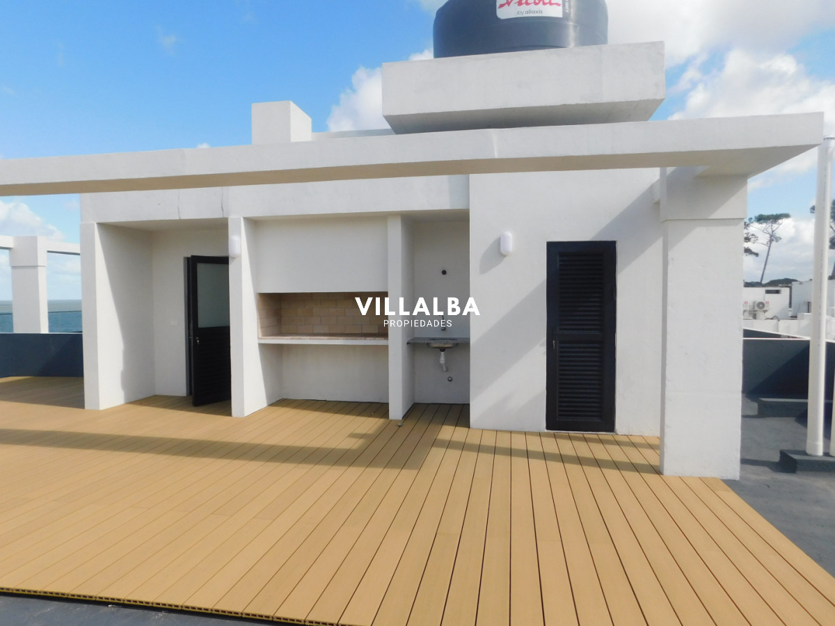 Apartamento ID.4409 - PENT HOUSE EN PINARES PRIMERA FILA 3 DORMITORIOS A ESTRENAR