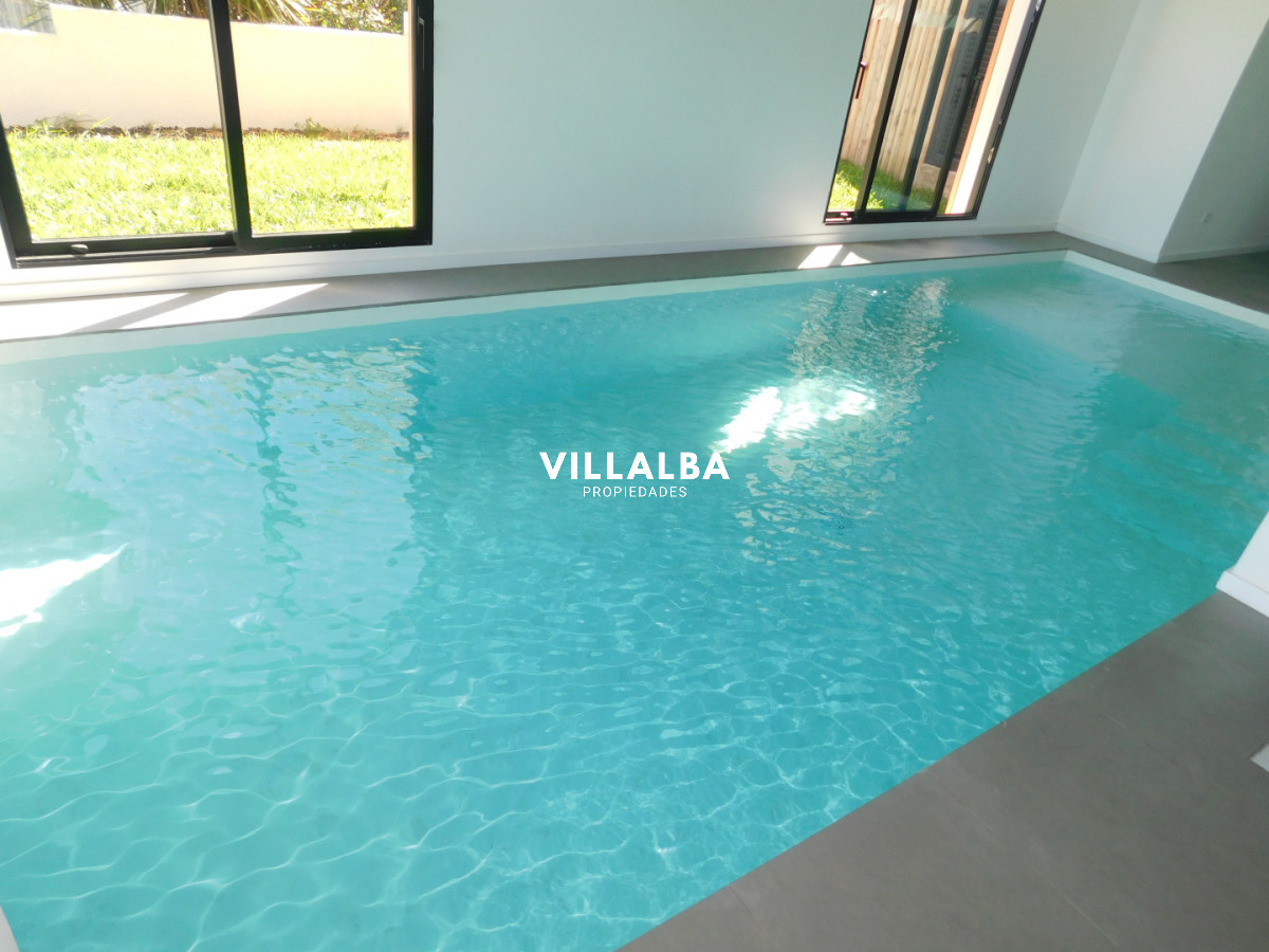 Apartamento ID.4409 - PENT HOUSE EN PINARES PRIMERA FILA 3 DORMITORIOS A ESTRENAR