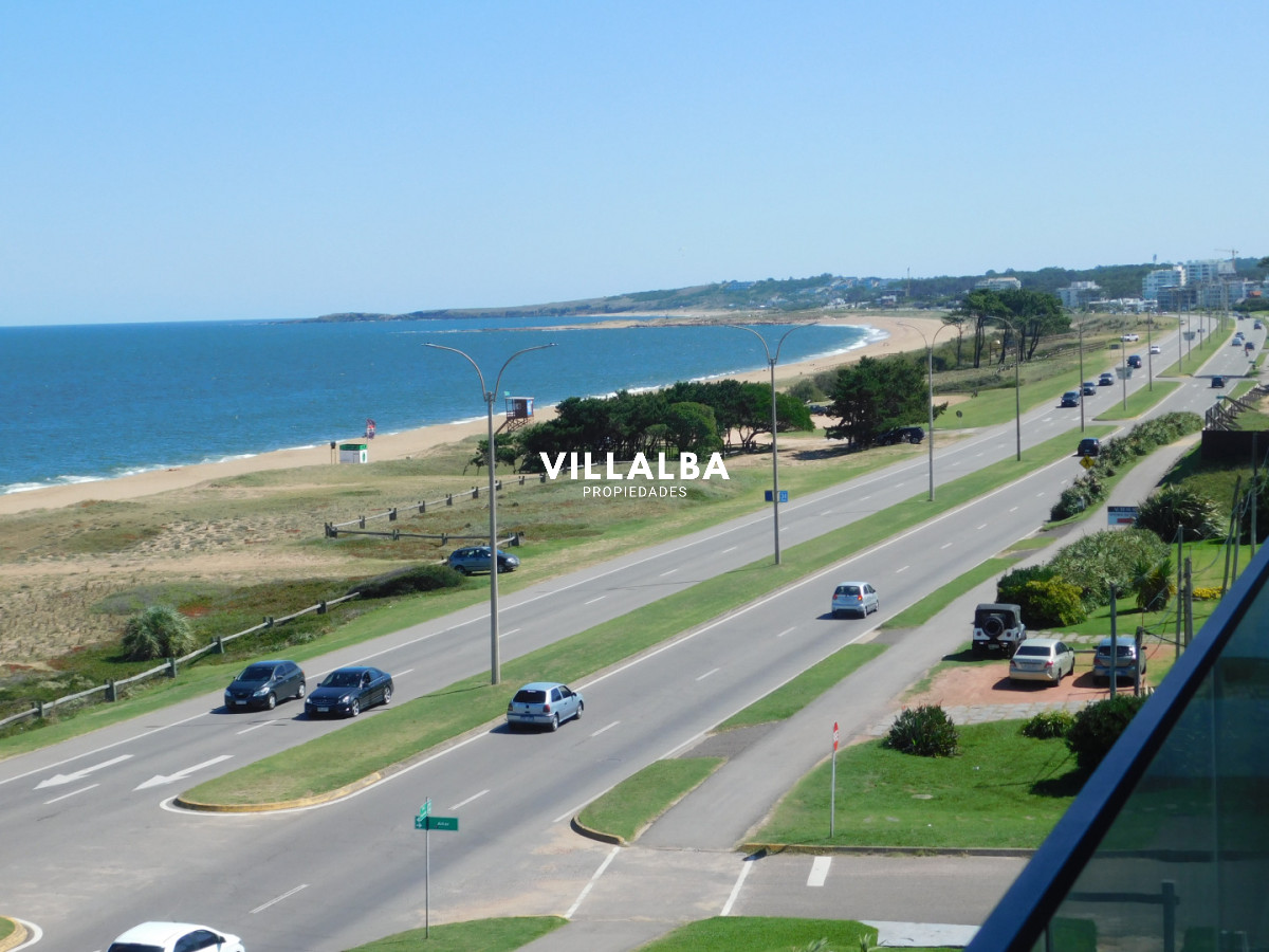 Apartamento ID.4409 - PENT HOUSE EN PINARES PRIMERA FILA 3 DORMITORIOS A ESTRENAR