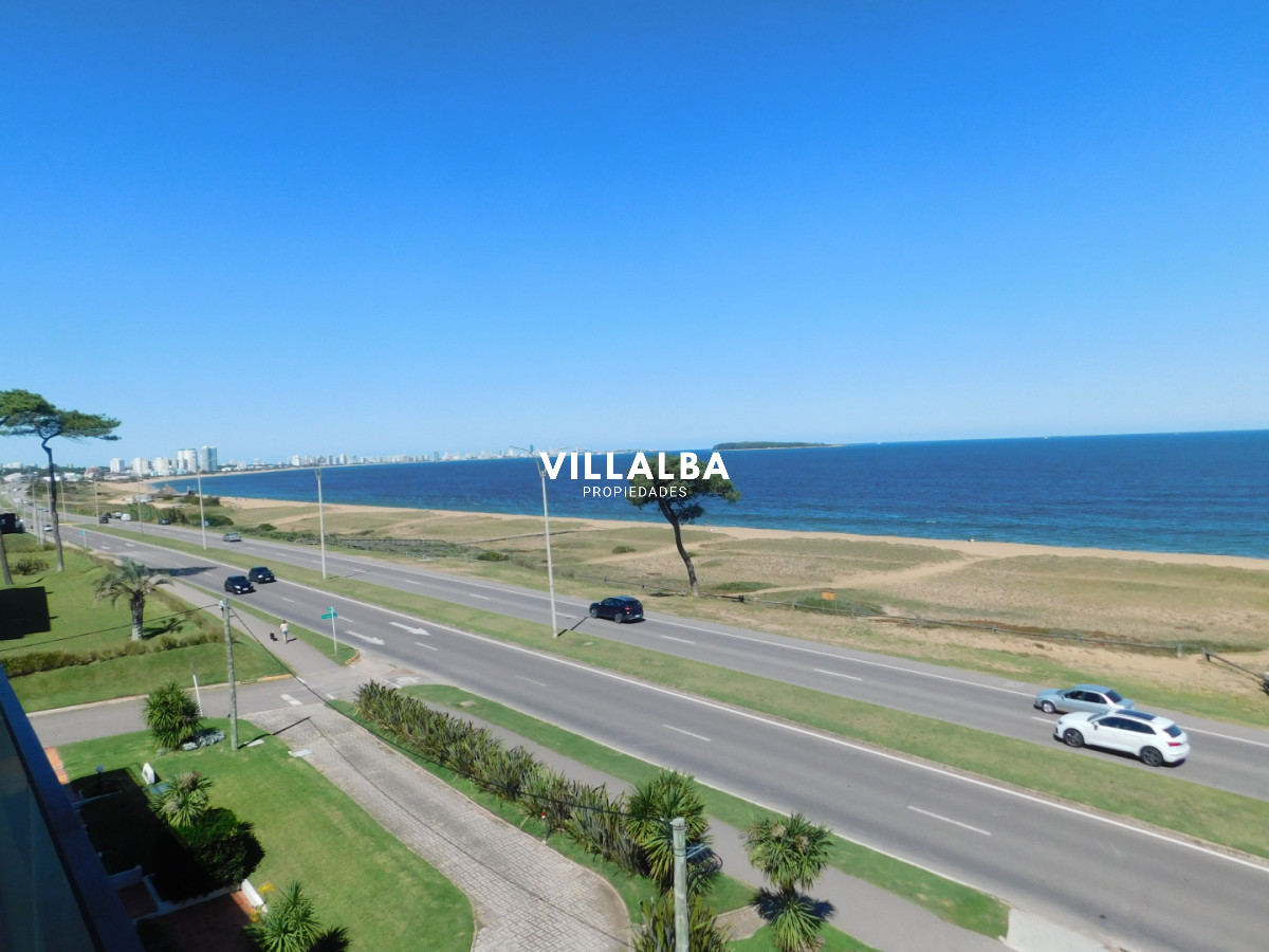 Apartamento ID.4409 - PENT HOUSE EN PINARES PRIMERA FILA 3 DORMITORIOS A ESTRENAR