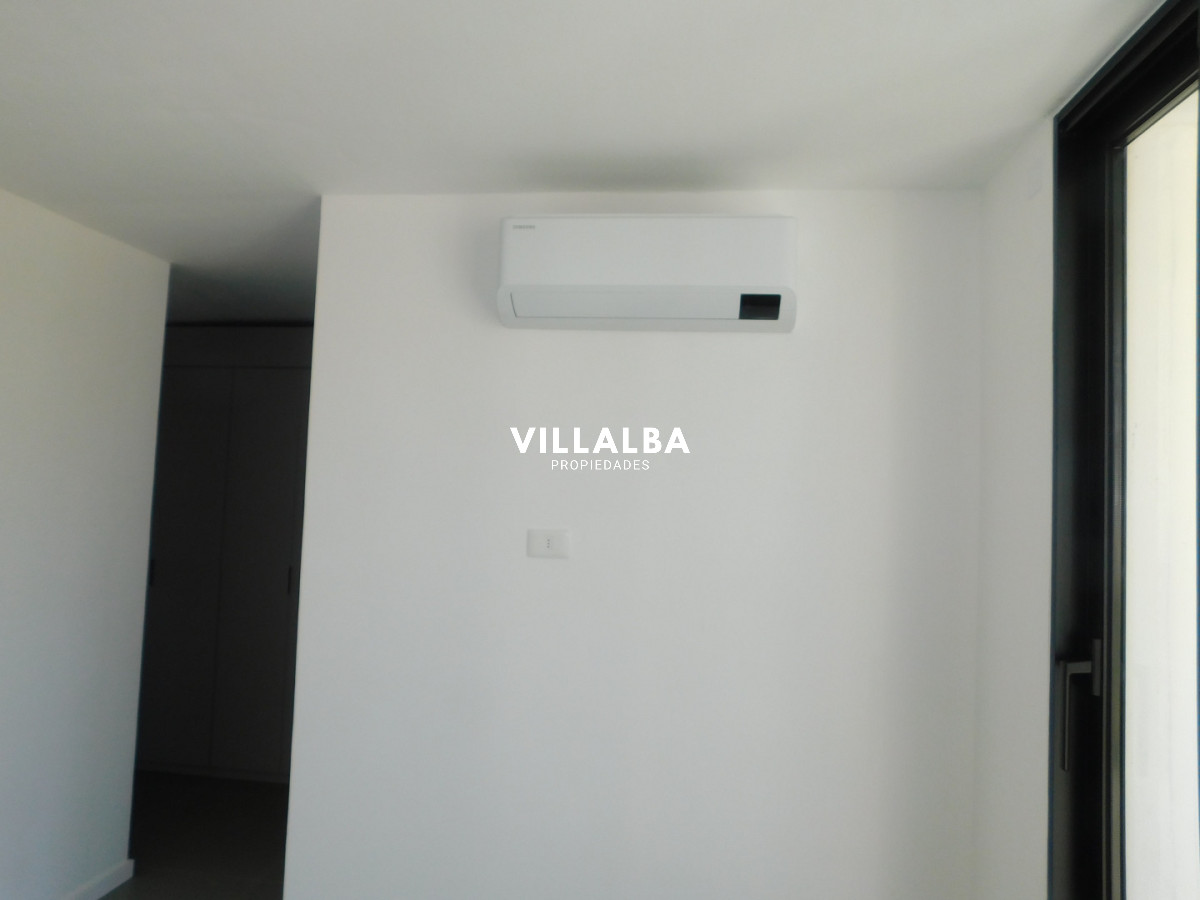 Apartamento ID.4409 - PENT HOUSE EN PINARES PRIMERA FILA 3 DORMITORIOS A ESTRENAR