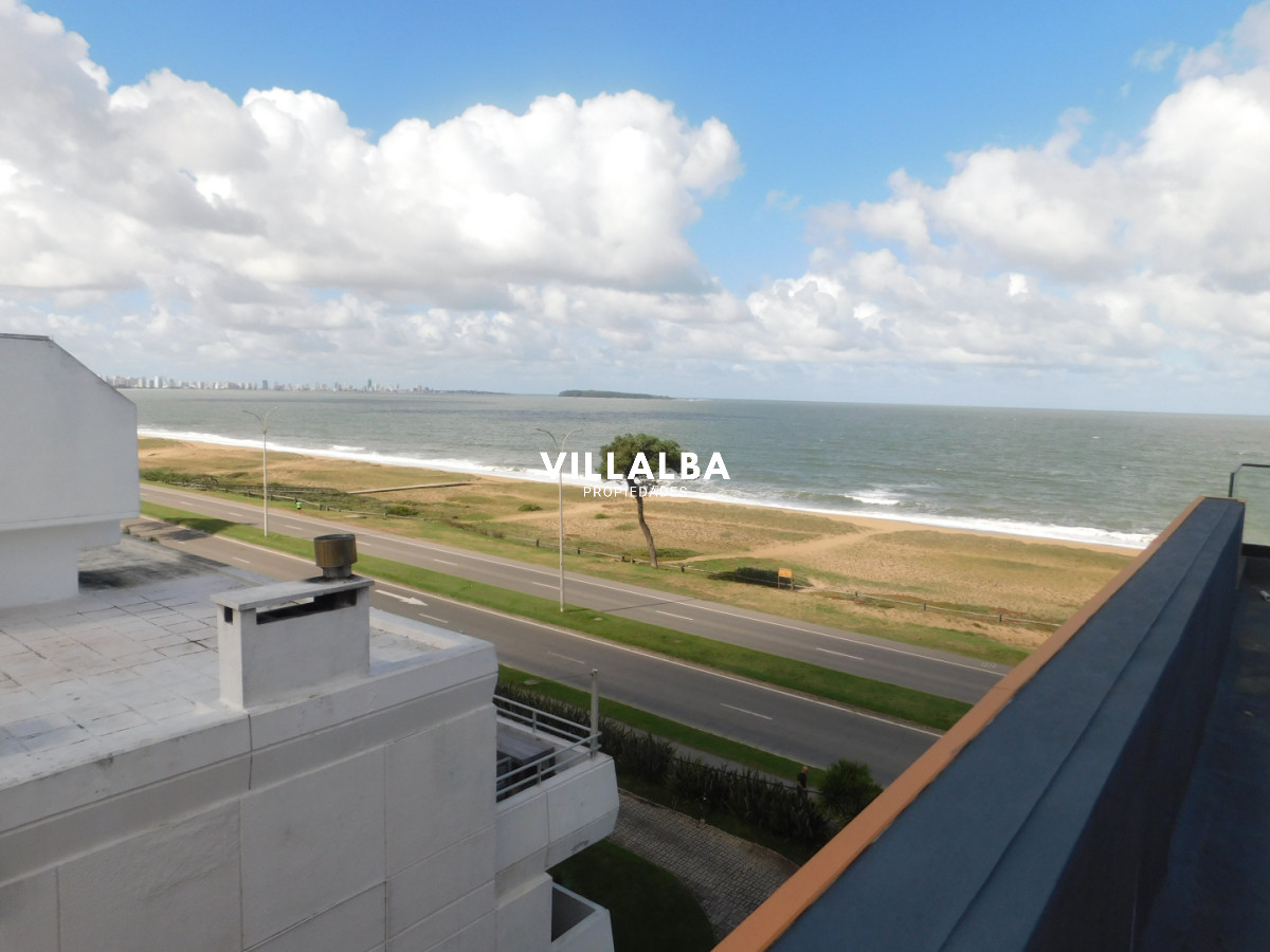 Apartamento ID.4409 - PENT HOUSE EN PINARES PRIMERA FILA 3 DORMITORIOS A ESTRENAR