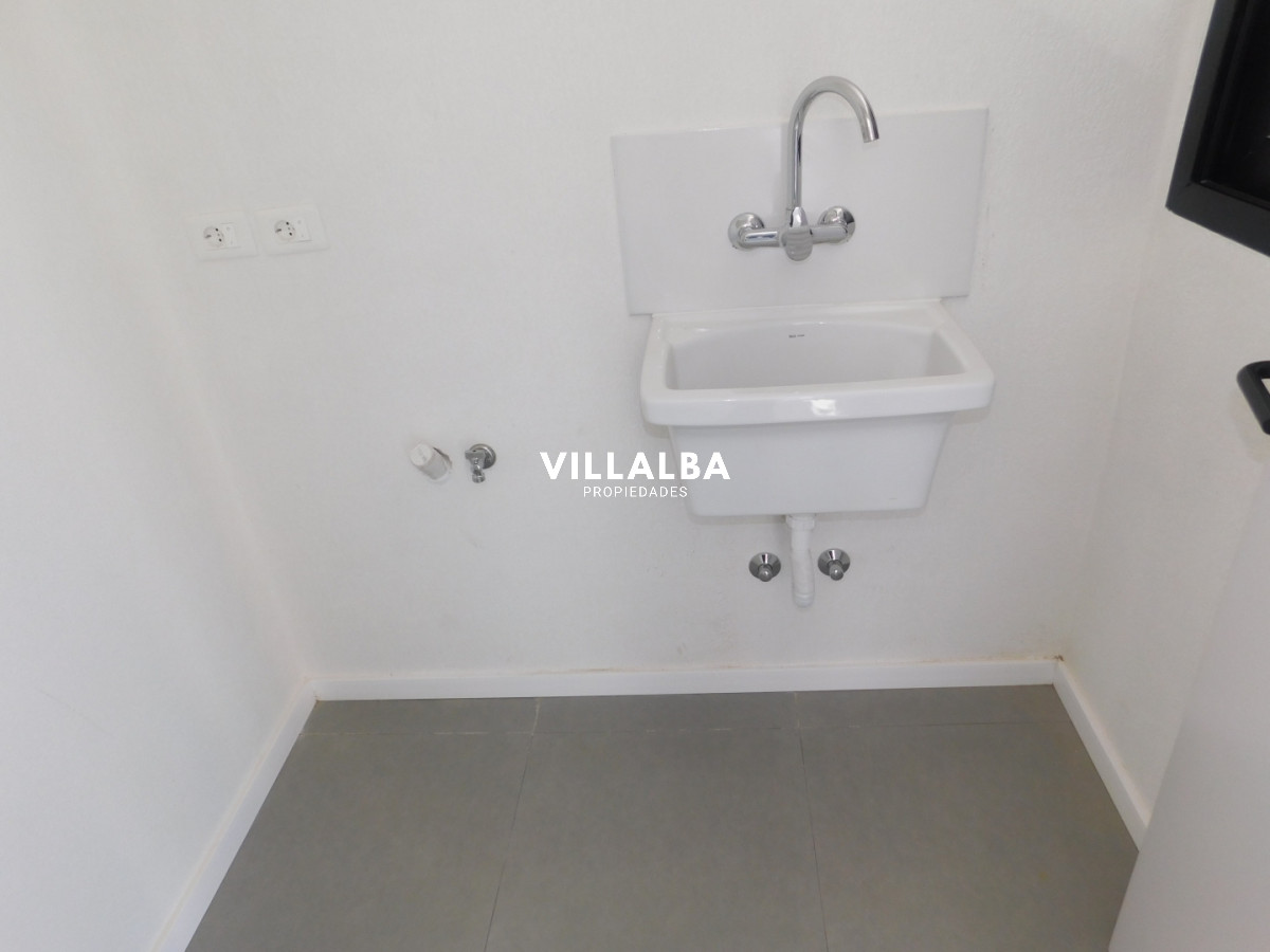 Apartamento ID.4409 - PENT HOUSE EN PINARES PRIMERA FILA 3 DORMITORIOS A ESTRENAR