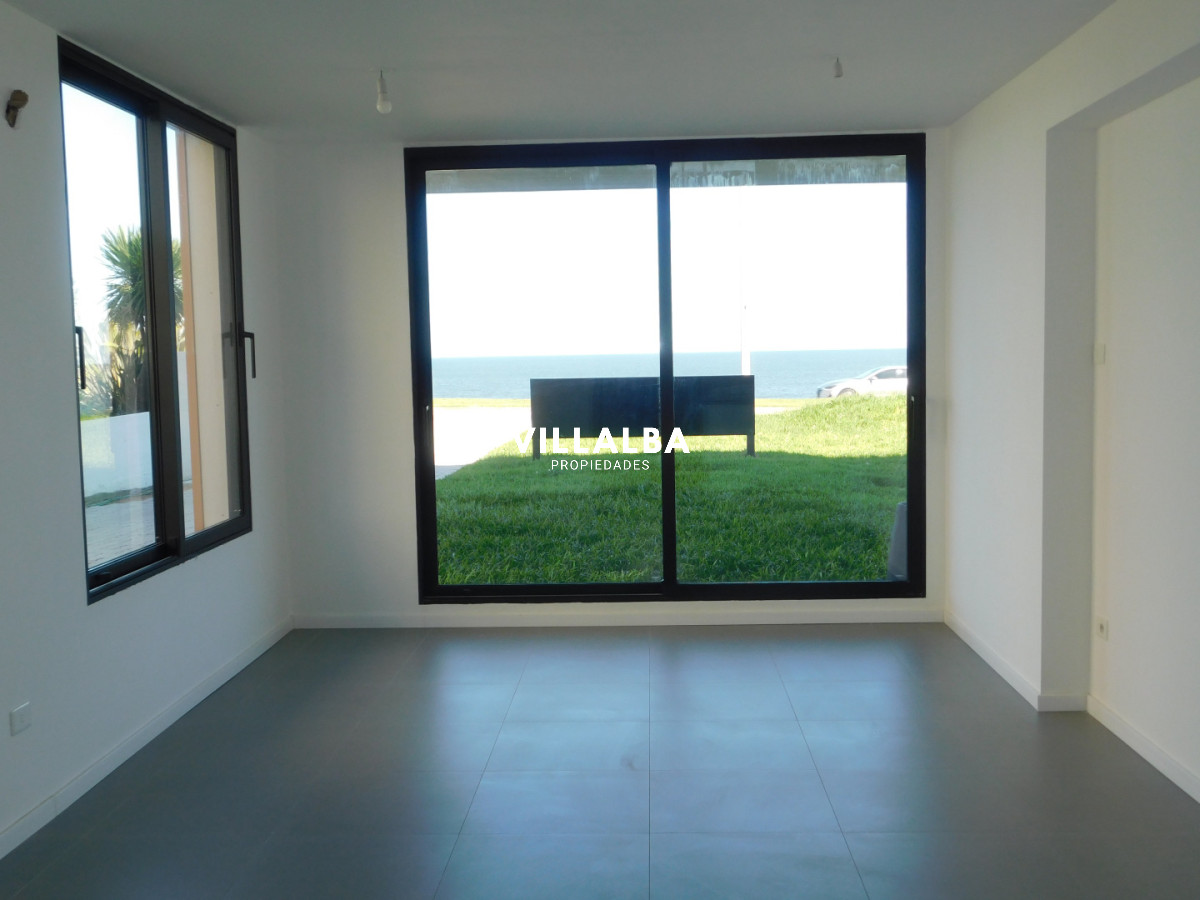 Apartamento ID.4409 - PENT HOUSE EN PINARES PRIMERA FILA 3 DORMITORIOS A ESTRENAR