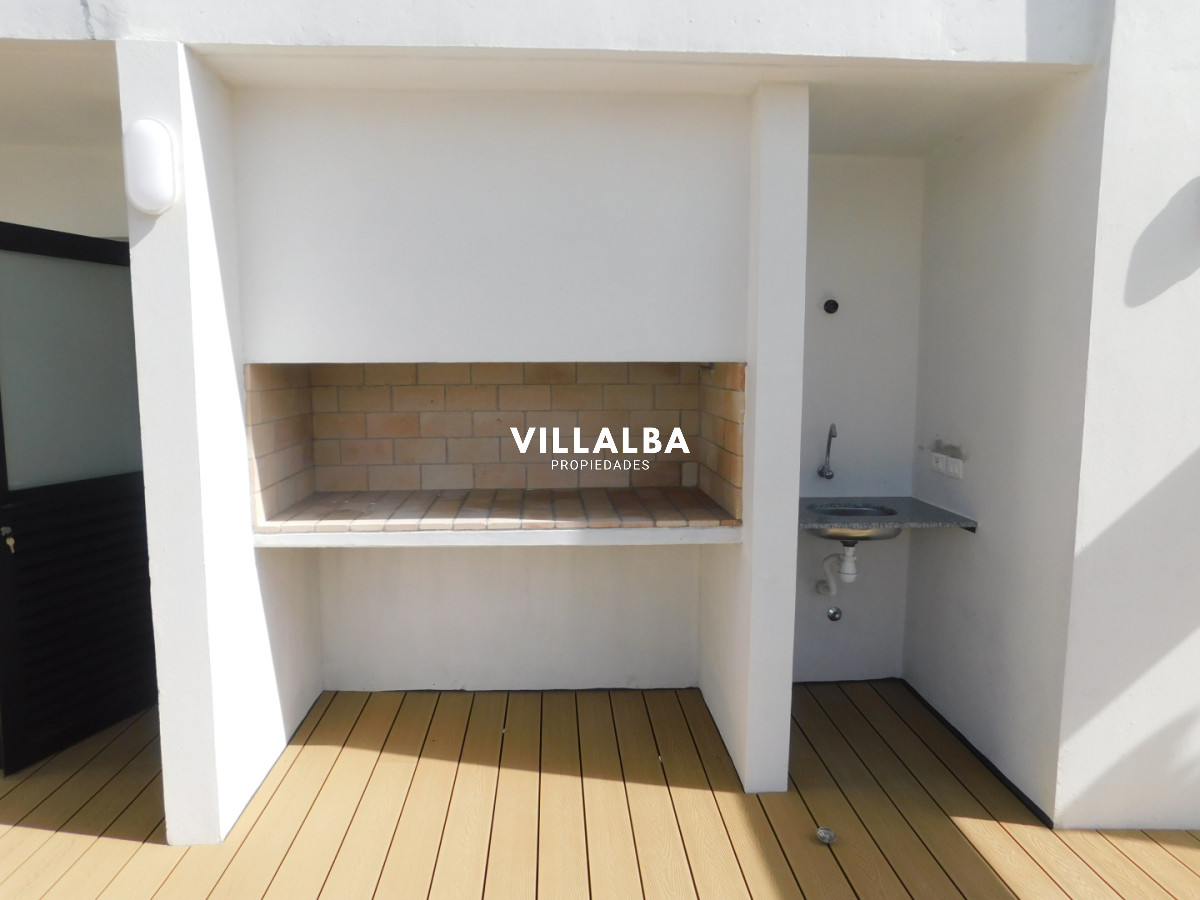 Apartamento ID.4409 - PENT HOUSE EN PINARES PRIMERA FILA 3 DORMITORIOS A ESTRENAR