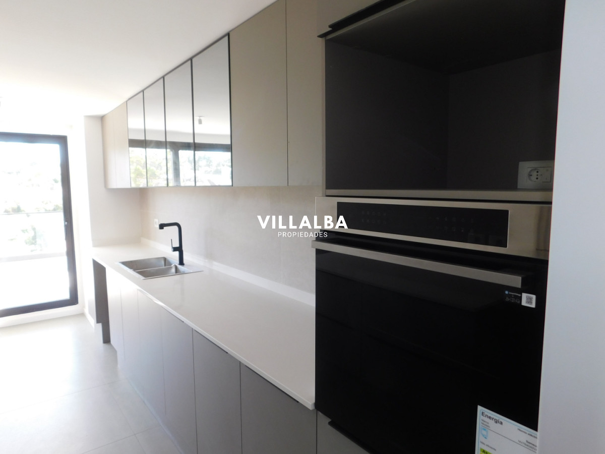 Apartamento ID.4409 - PENT HOUSE EN PINARES PRIMERA FILA 3 DORMITORIOS A ESTRENAR