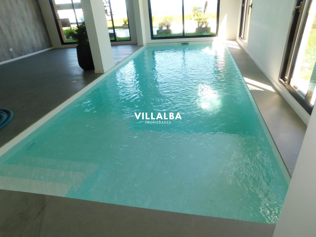 Apartamento ID.4409 - PENT HOUSE EN PINARES PRIMERA FILA 3 DORMITORIOS A ESTRENAR