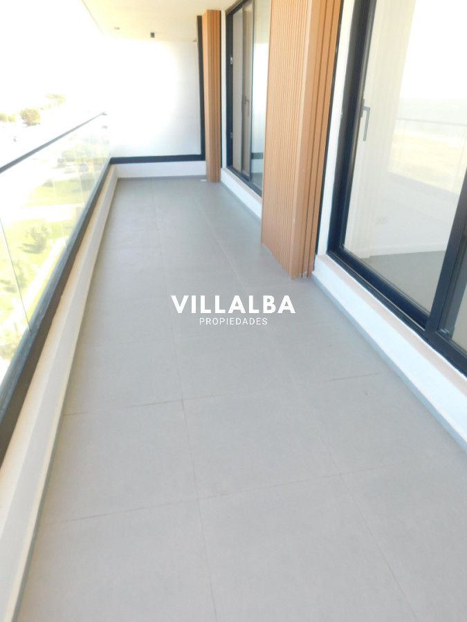 Apartamento ID.4409 - PENT HOUSE EN PINARES PRIMERA FILA 3 DORMITORIOS A ESTRENAR