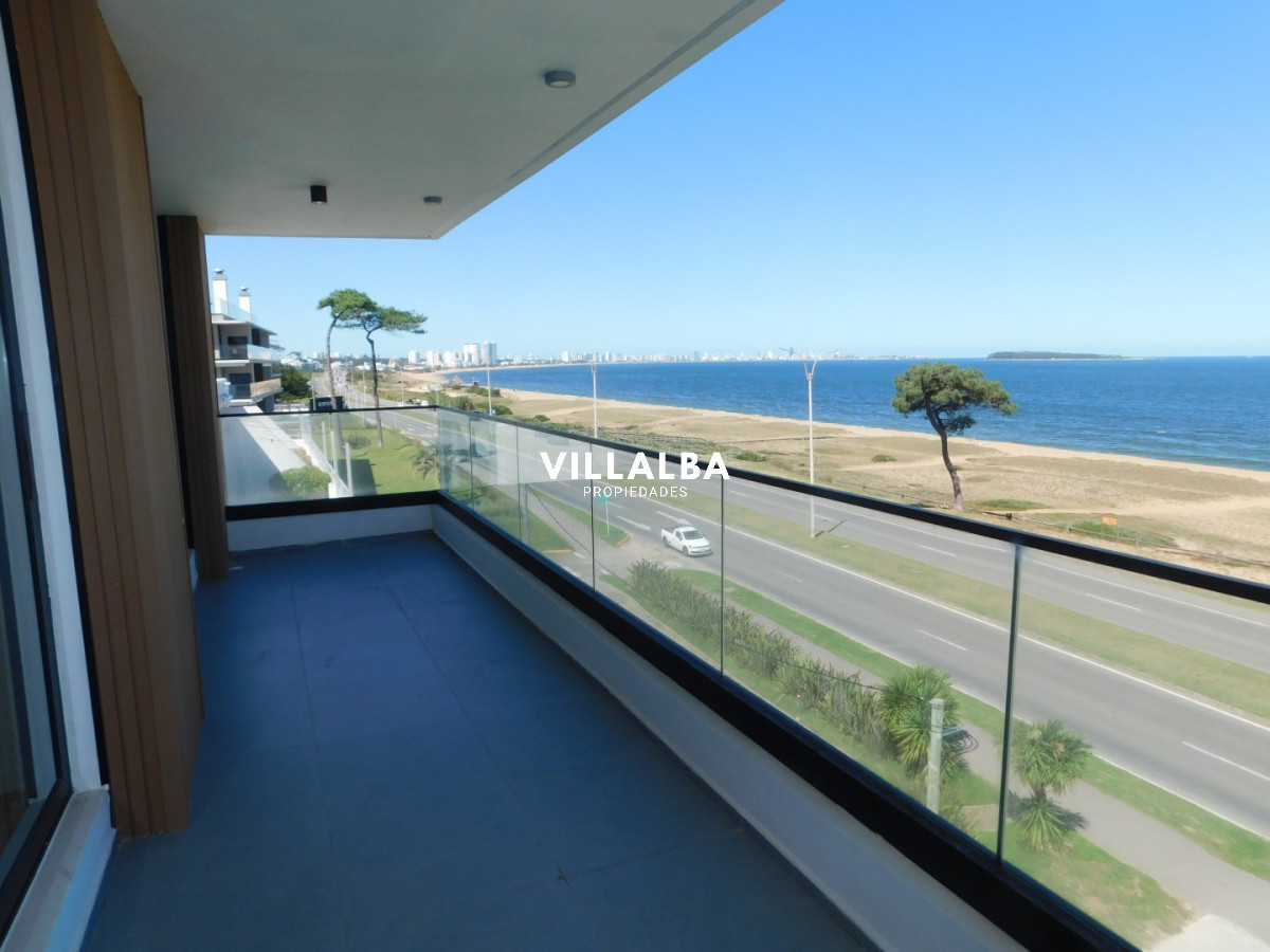 Apartamento ID.4409 - PENT HOUSE EN PINARES PRIMERA FILA 3 DORMITORIOS A ESTRENAR