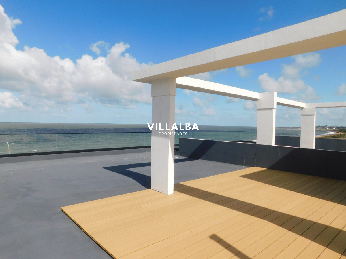 Apartamento ID.4409 - PENT HOUSE EN PINARES PRIMERA FILA 3 DORMITORIOS A ESTRENAR