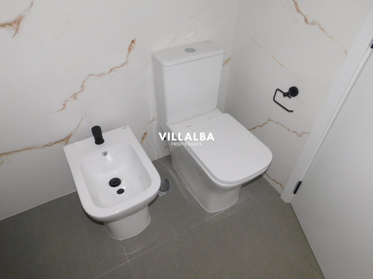 Apartamento ID.4409 - PENT HOUSE EN PINARES PRIMERA FILA 3 DORMITORIOS A ESTRENAR