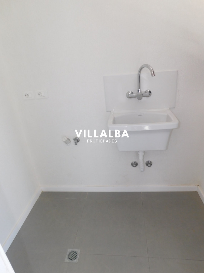 Apartamento ID.4409 - PENT HOUSE EN PINARES PRIMERA FILA 3 DORMITORIOS A ESTRENAR