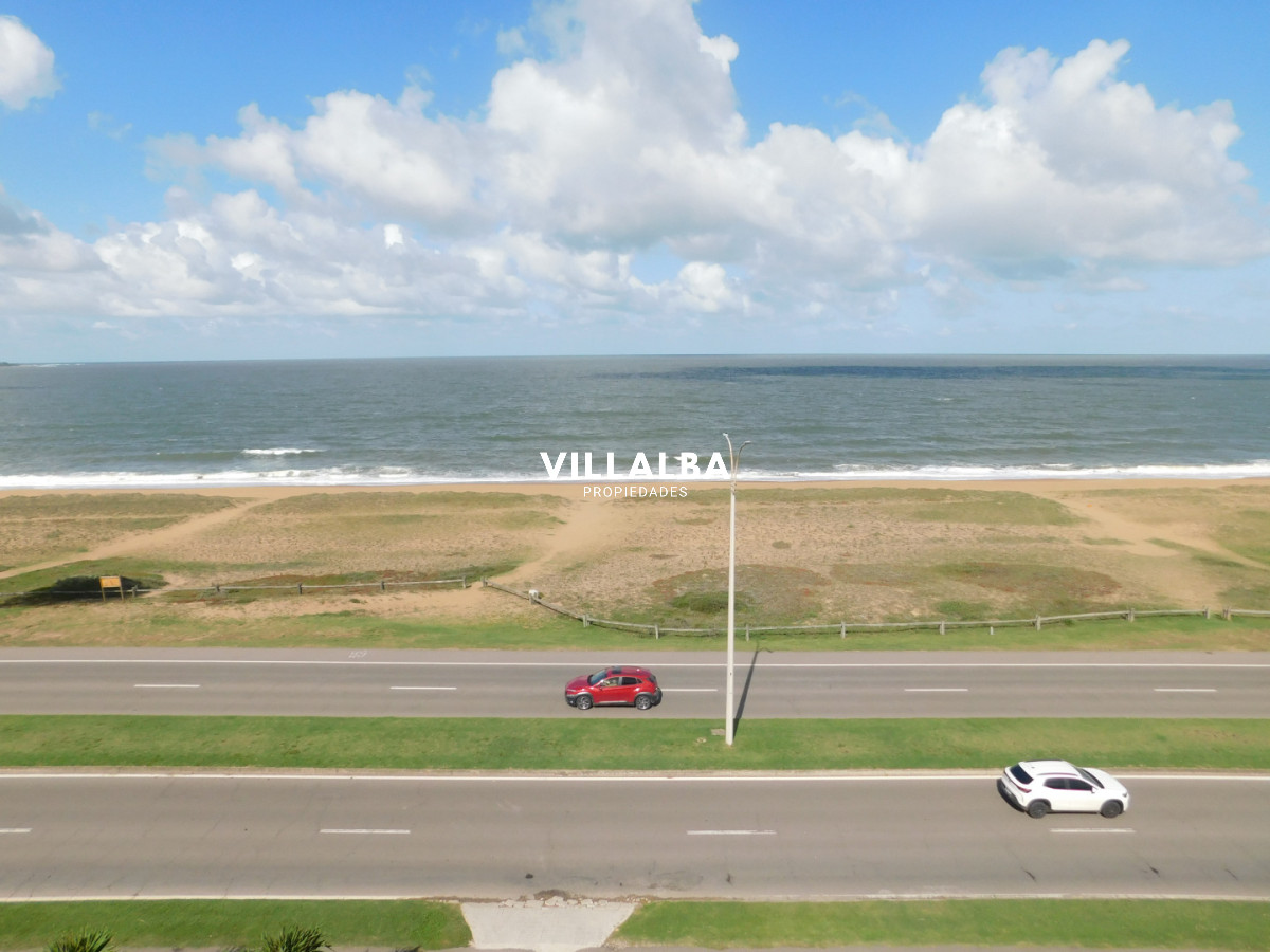 Apartamento ID.4409 - PENT HOUSE EN PINARES PRIMERA FILA 3 DORMITORIOS A ESTRENAR