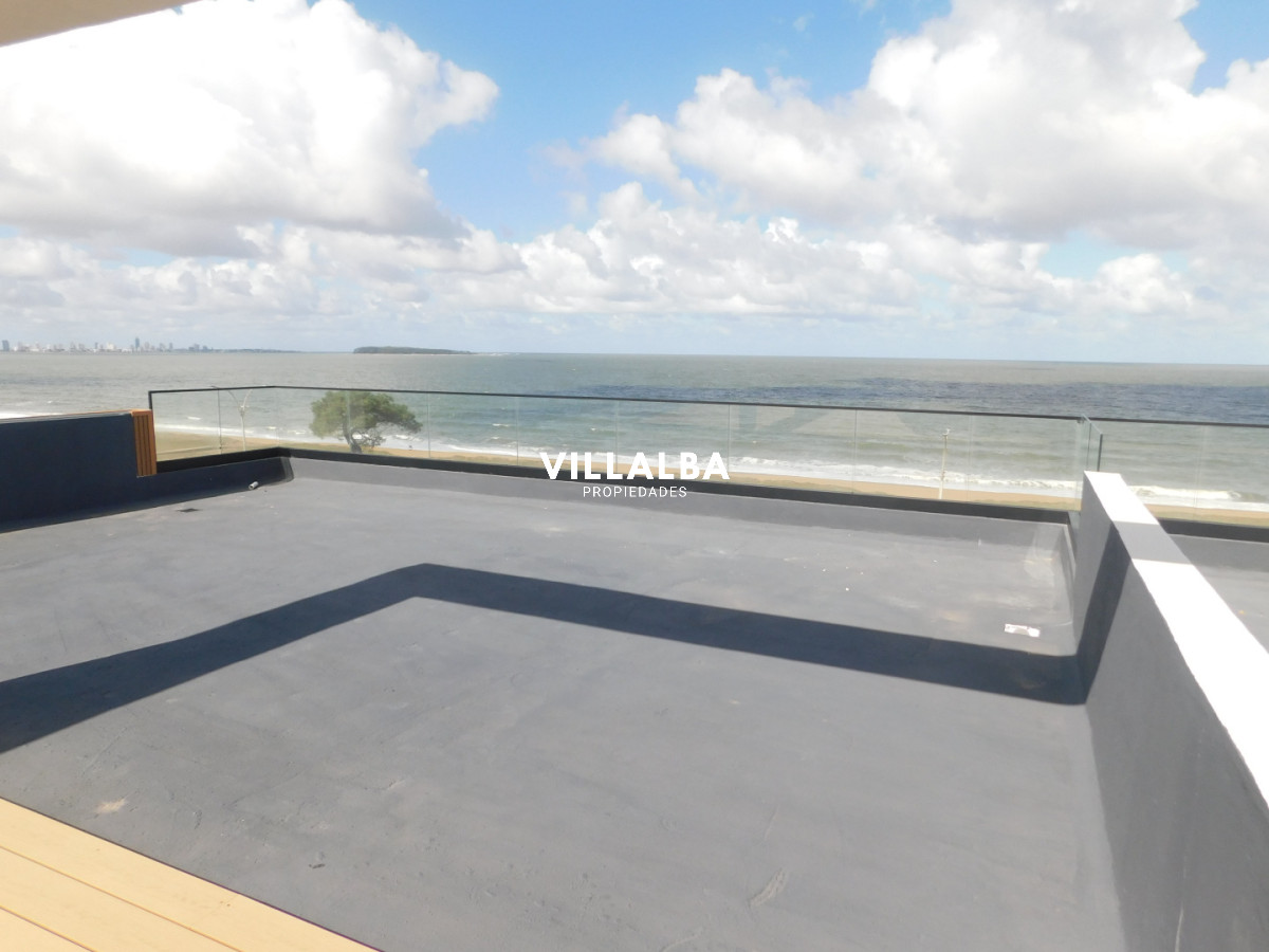 Apartamento ID.4409 - PENT HOUSE EN PINARES PRIMERA FILA 3 DORMITORIOS A ESTRENAR