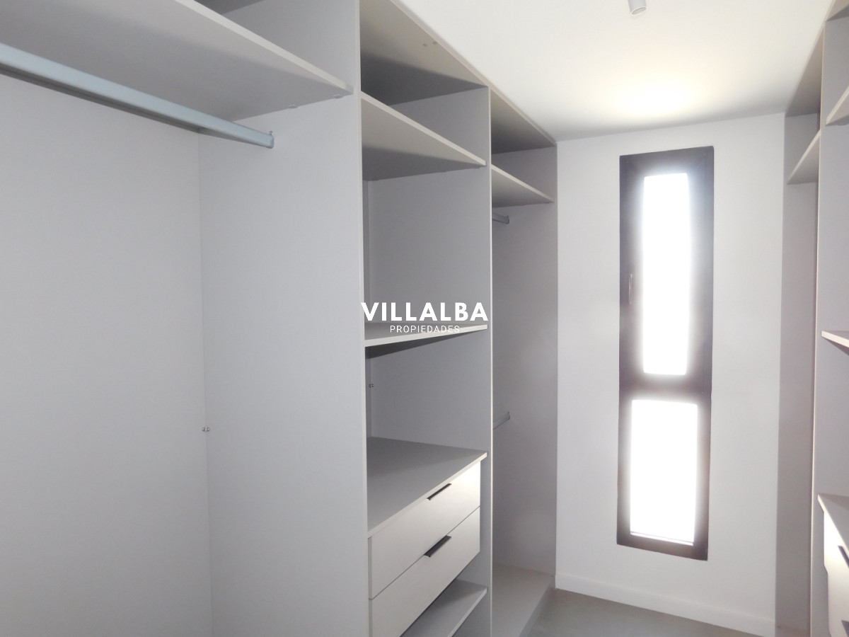 Apartamento ID.4409 - PENT HOUSE EN PINARES PRIMERA FILA 3 DORMITORIOS A ESTRENAR