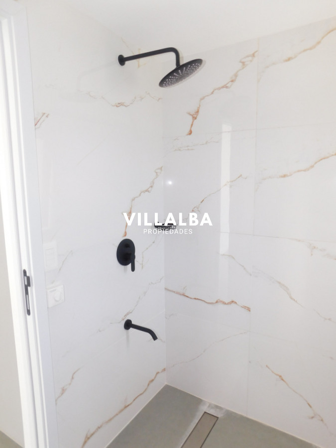 Apartamento ID.4409 - PENT HOUSE EN PINARES PRIMERA FILA 3 DORMITORIOS A ESTRENAR