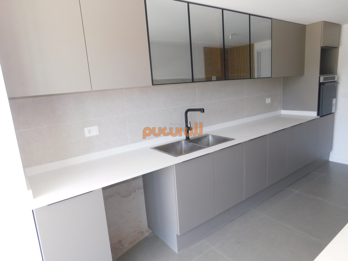 Apartamento ID.2669 - PENT HOUSE EN PINARES PRIMERA FILA 3 DORMITORIOS A ESTRENAR