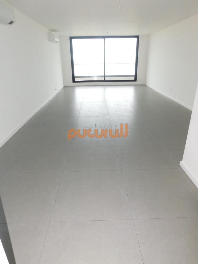 Apartamento ID.2669 - PENT HOUSE EN PINARES PRIMERA FILA 3 DORMITORIOS A ESTRENAR