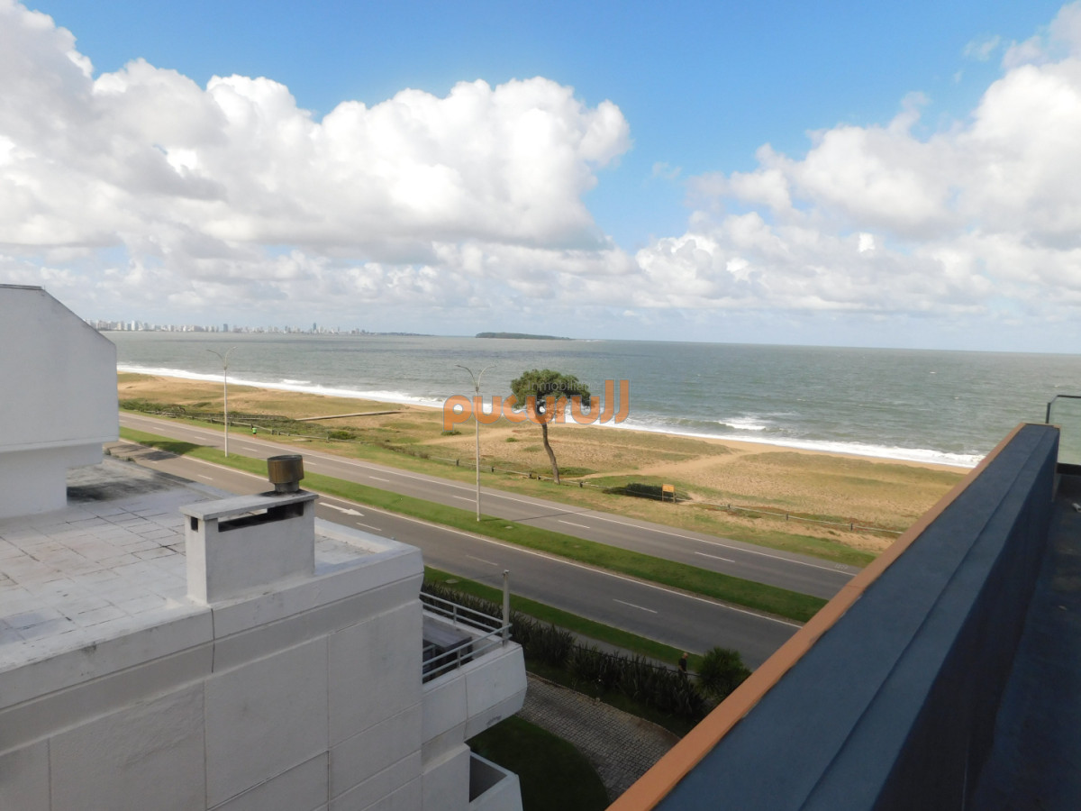 Apartamento ID.2669 - PENT HOUSE EN PINARES PRIMERA FILA 3 DORMITORIOS A ESTRENAR