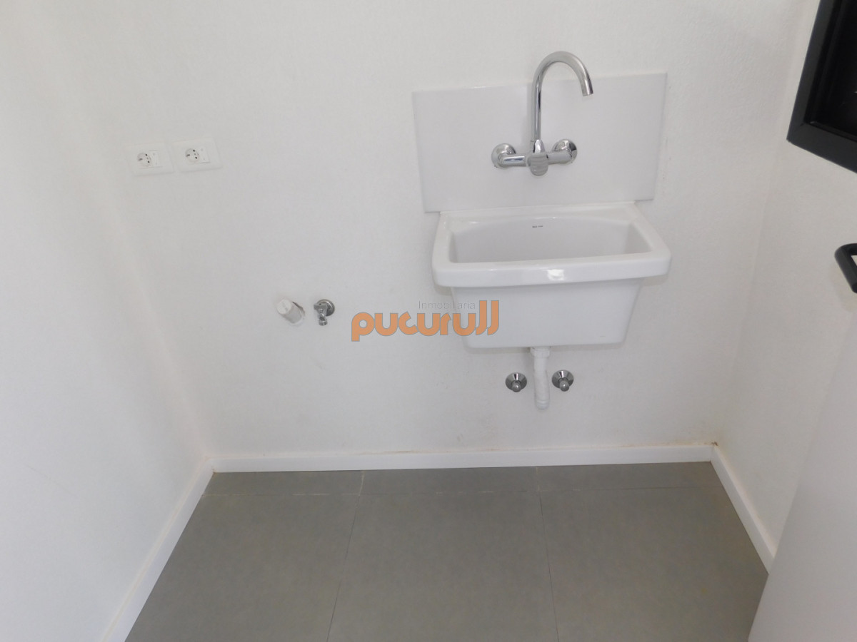 Apartamento ID.2669 - PENT HOUSE EN PINARES PRIMERA FILA 3 DORMITORIOS A ESTRENAR
