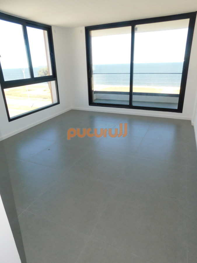 Apartamento ID.2669 - PENT HOUSE EN PINARES PRIMERA FILA 3 DORMITORIOS A ESTRENAR
