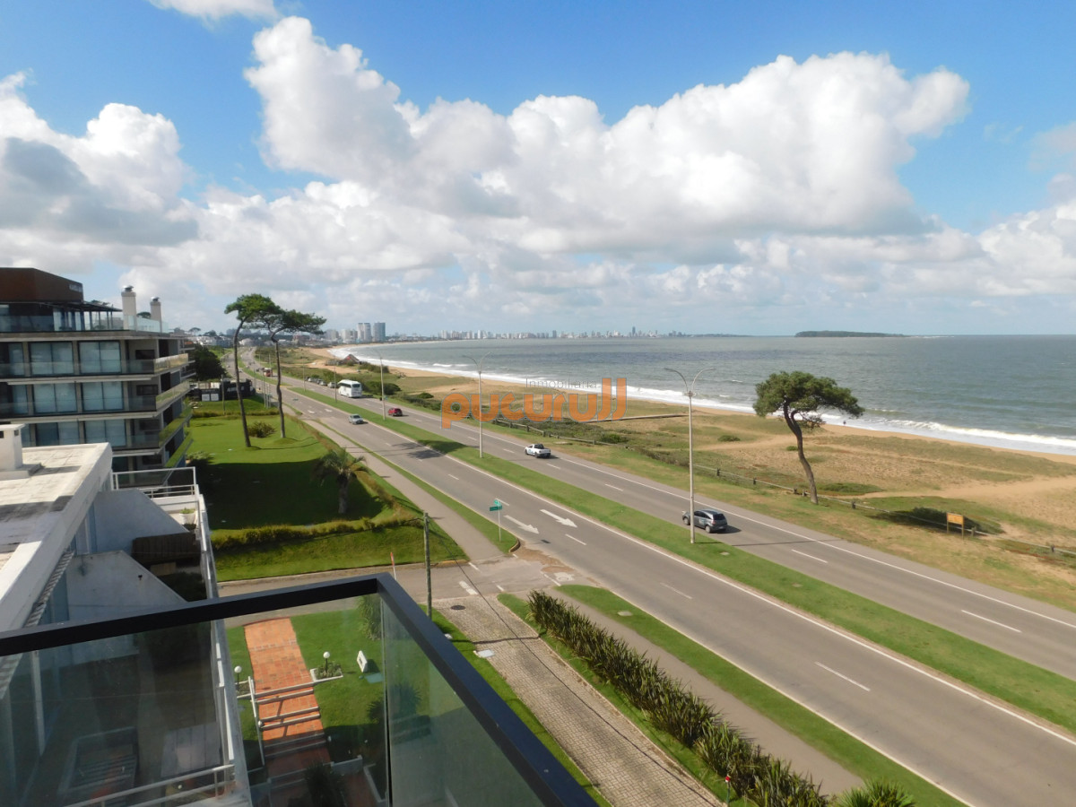 Apartamento ID.2669 - PENT HOUSE EN PINARES PRIMERA FILA 3 DORMITORIOS A ESTRENAR