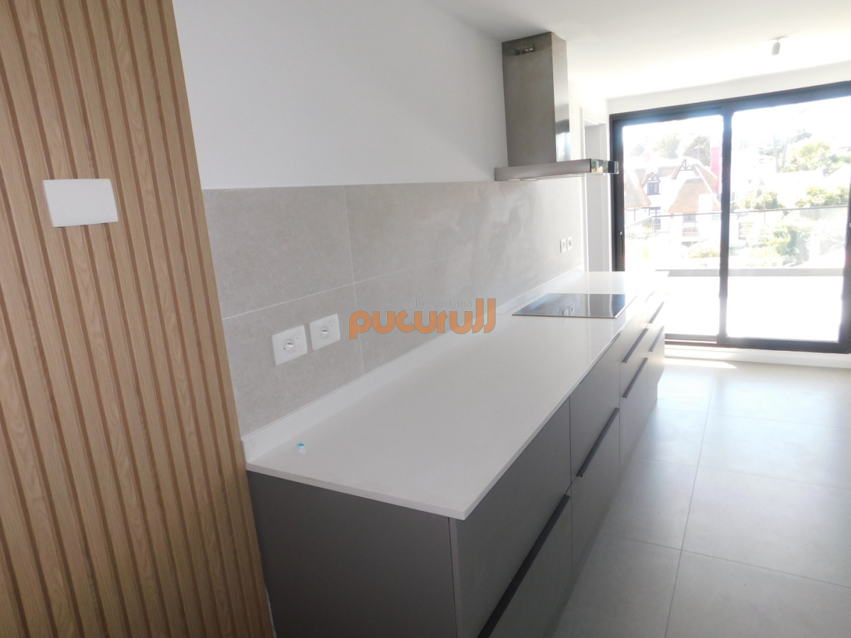 Apartamento ID.2669 - PENT HOUSE EN PINARES PRIMERA FILA 3 DORMITORIOS A ESTRENAR