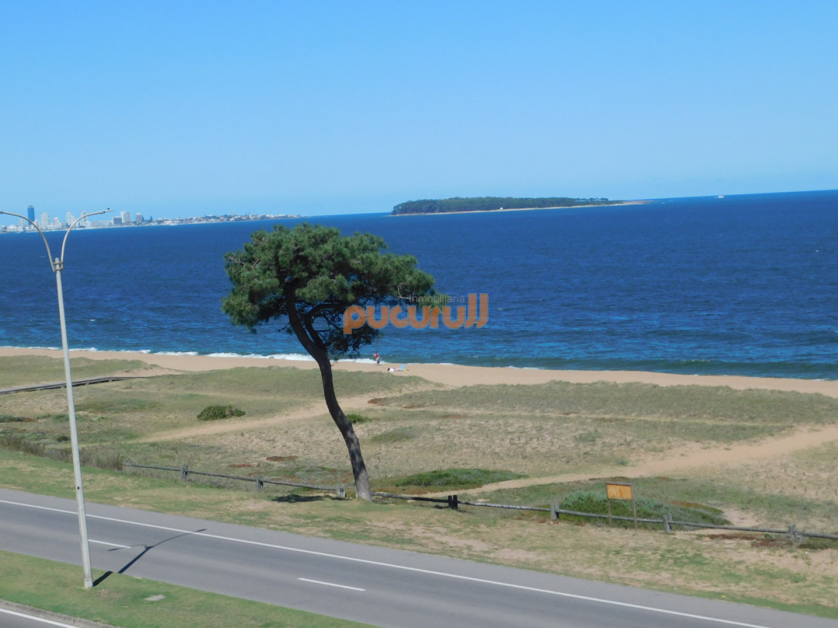 Apartamento ID.2669 - PENT HOUSE EN PINARES PRIMERA FILA 3 DORMITORIOS A ESTRENAR