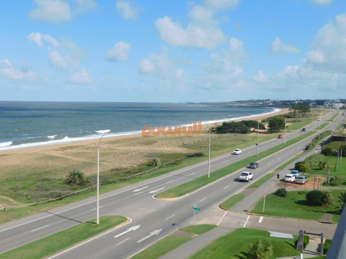 Apartamento ID.2669 - PENT HOUSE EN PINARES PRIMERA FILA 3 DORMITORIOS A ESTRENAR