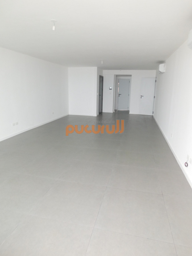 Apartamento ID.2669 - PENT HOUSE EN PINARES PRIMERA FILA 3 DORMITORIOS A ESTRENAR