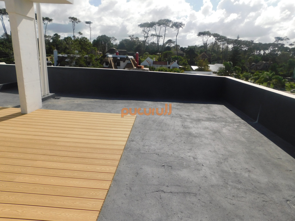 Apartamento ID.2669 - PENT HOUSE EN PINARES PRIMERA FILA 3 DORMITORIOS A ESTRENAR