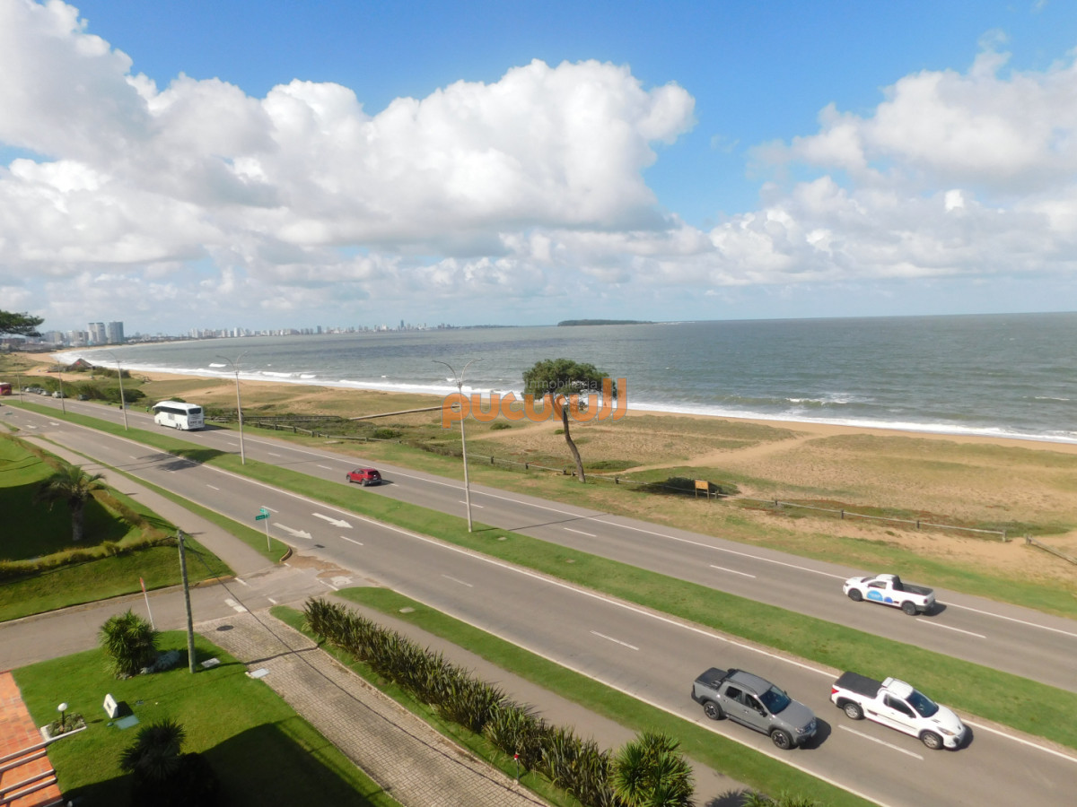 Apartamento ID.2669 - PENT HOUSE EN PINARES PRIMERA FILA 3 DORMITORIOS A ESTRENAR